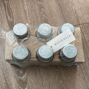 BeHome Magnolia Spice Holder and 6 Glass Jars